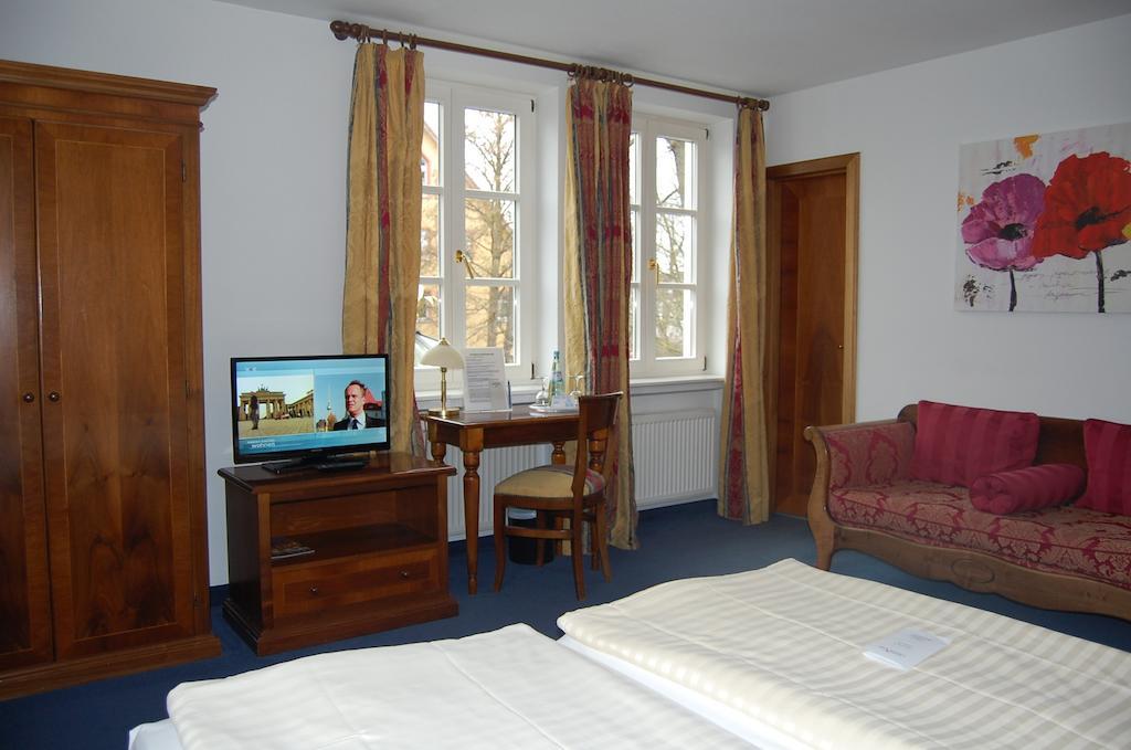 Königin Olga Hotel
